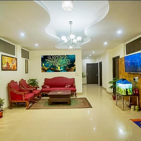 Happy Inn - Near Saket Metro Neu-Delhi Exterior foto
