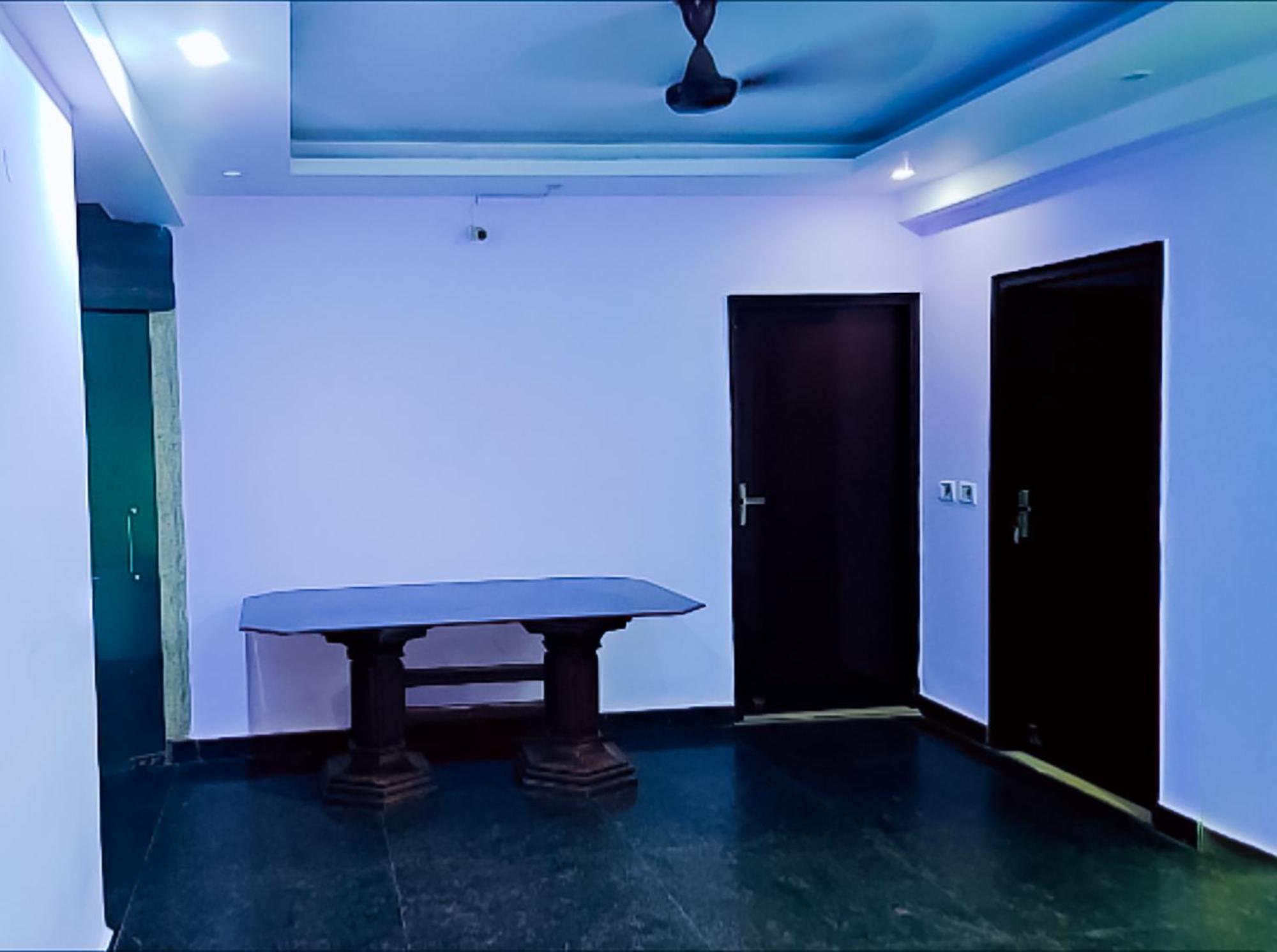 Happy Inn - Near Saket Metro Neu-Delhi Exterior foto